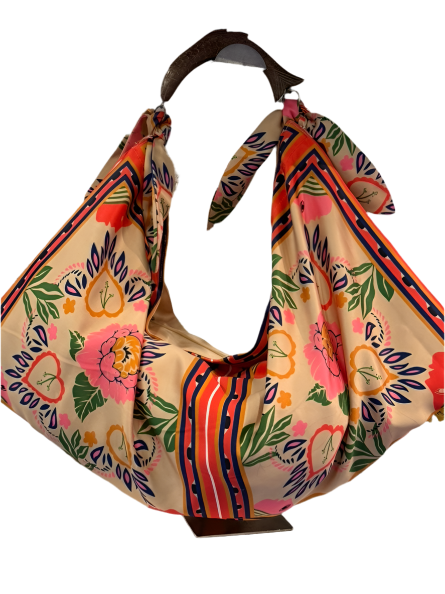 Shoulder Bag W/Wood Fish