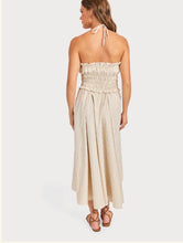 Classic Beauty Midi Dress
