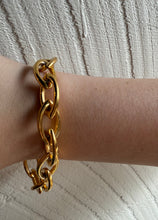 Frankie Oval Bracelet