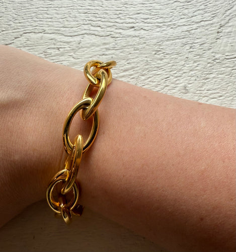 Frankie Oval Bracelet