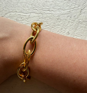Frankie Oval Bracelet