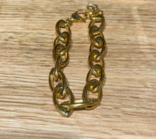 Frankie Oval Bracelet