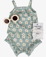 Daisy Petal Sunglasses