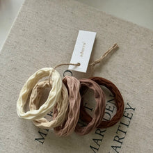 Neutral Wavy Seamless Hair Ties ( Set of 5)