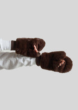 Faux Fur Mittens - Chocolate